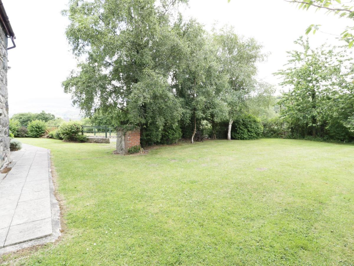Ddol Helyg Farmhouse Llanrug Exteriör bild