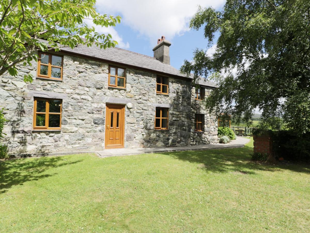 Ddol Helyg Farmhouse Llanrug Exteriör bild