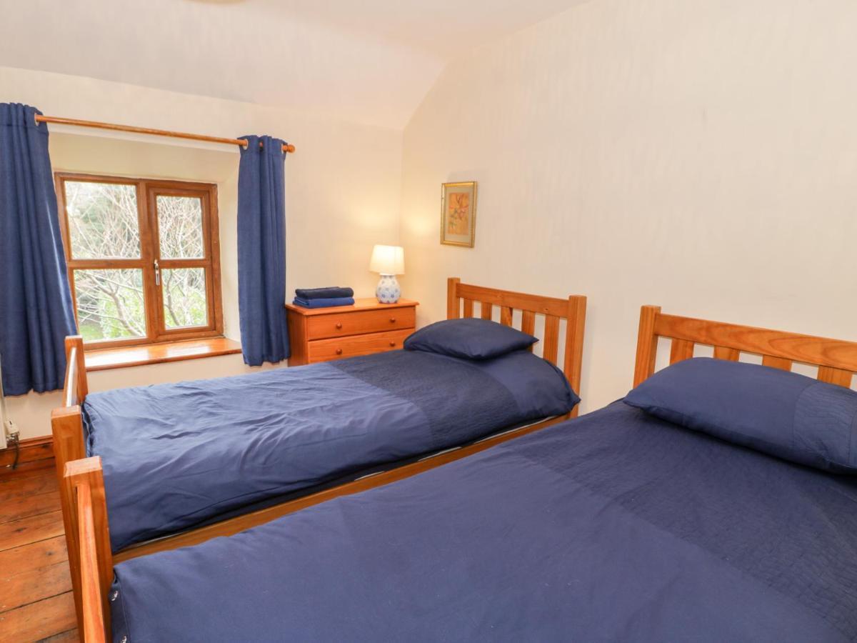 Ddol Helyg Farmhouse Llanrug Exteriör bild