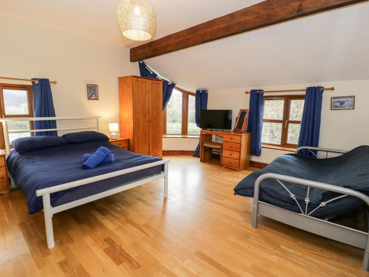 Ddol Helyg Farmhouse Llanrug Exteriör bild