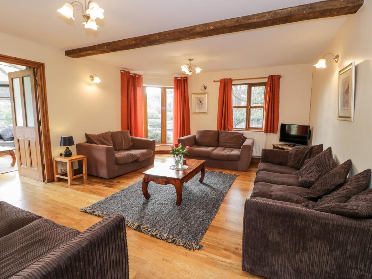 Ddol Helyg Farmhouse Llanrug Exteriör bild