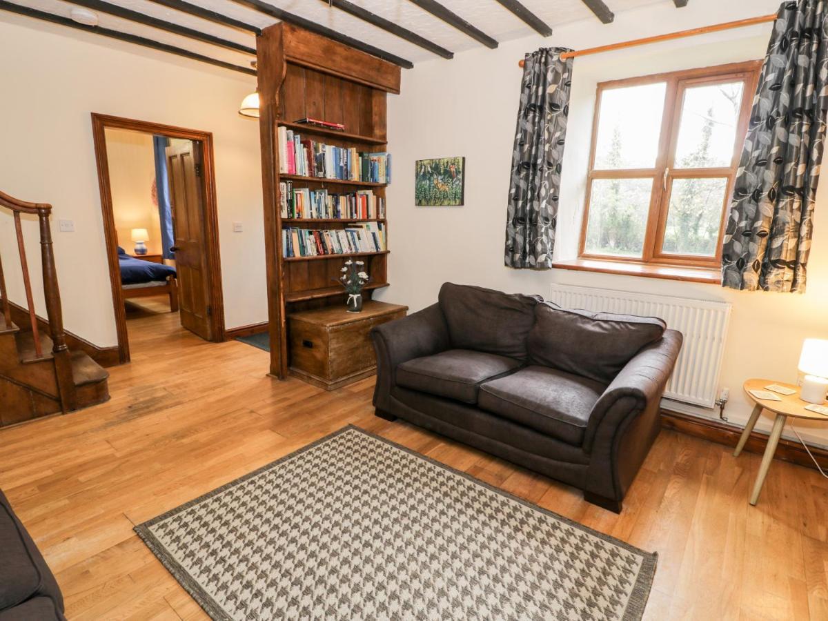 Ddol Helyg Farmhouse Llanrug Exteriör bild